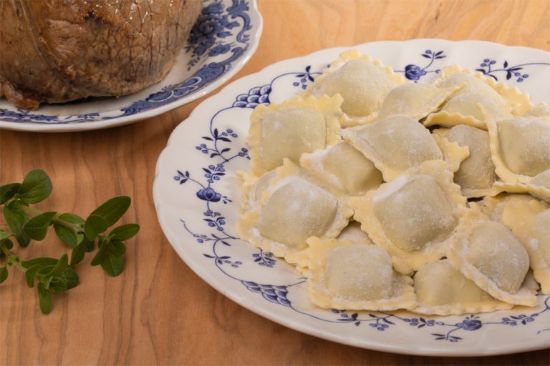 Immagine di RAVIOLI ALLA GENOVESE